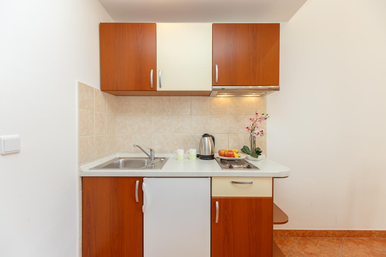Apartments Mondo Mokosica Exterior photo